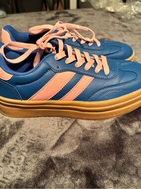 La Sheelah - Gaze Sneakers - Blue, Pink - 10